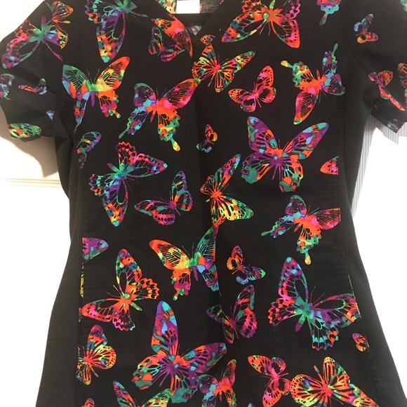 Scrubs - Picture 2 of 3